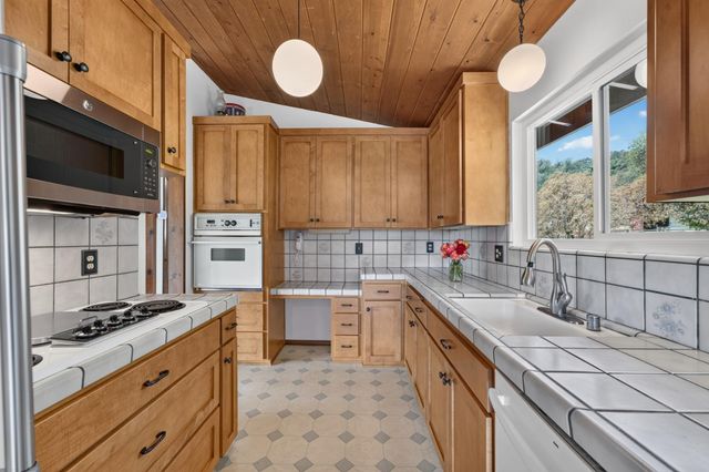 2142 Delmar Ave, Penryn, CA 95663