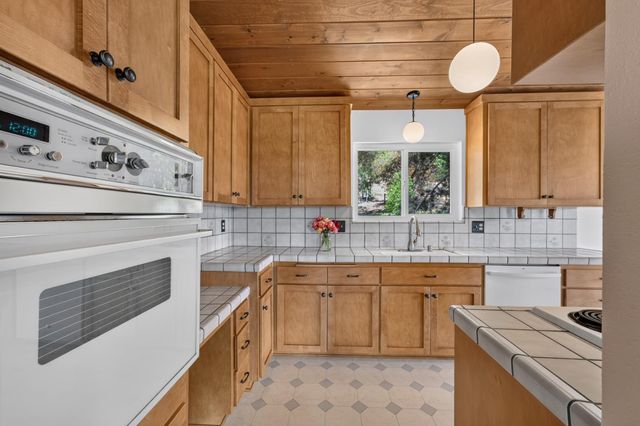 2142 Delmar Ave, Penryn, CA 95663