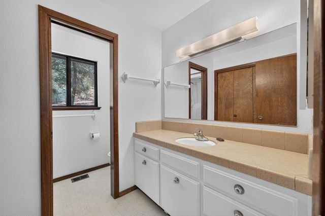 2142 Delmar Ave, Penryn, CA 95663