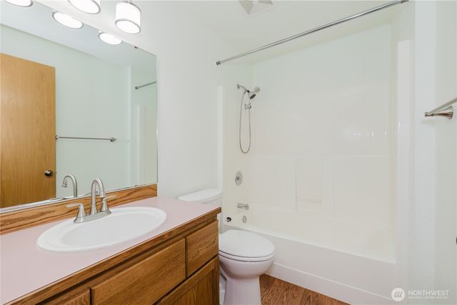 566 E Pointes Drive W, Shelton, WA 98584