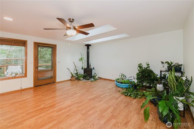 566 E Pointes Drive W, Shelton, WA 98584