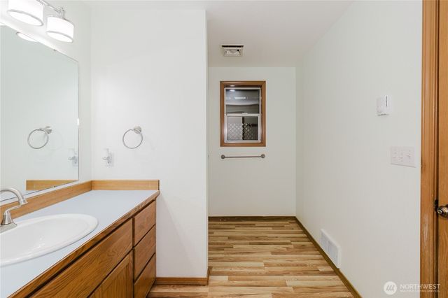 566 E Pointes Drive W, Shelton, WA 98584