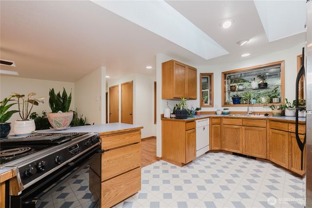 566 E Pointes Drive W, Shelton, WA 98584