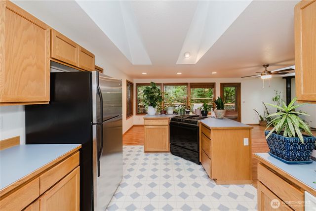 566 E Pointes Drive W, Shelton, WA 98584