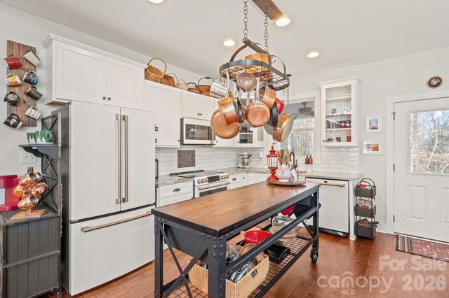 1107 Finger Bridge Road, Hickory, NC 28602