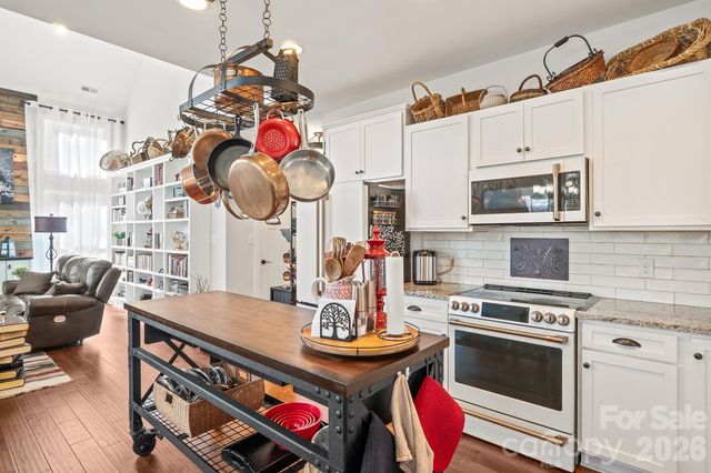 1107 Finger Bridge Road, Hickory, NC 28602