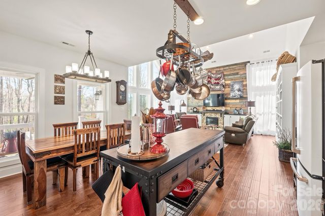 1107 Finger Bridge Road, Hickory, NC 28602