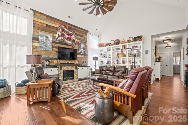 1107 Finger Bridge Road, Hickory, NC 28602