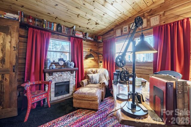 1107 Finger Bridge Road, Hickory, NC 28602