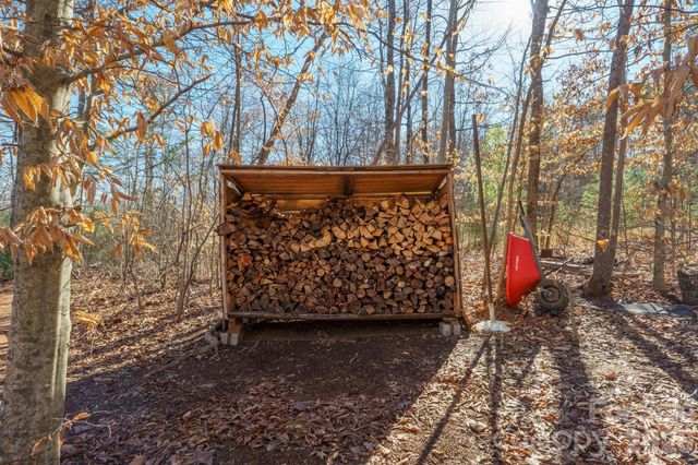 1107 Finger Bridge Road, Hickory, NC 28602