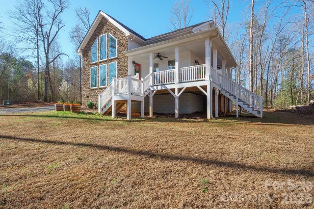 1107 Finger Bridge Road, Hickory, NC 28602