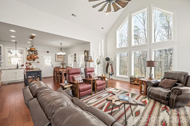 1107 Finger Bridge Road, Hickory, NC 28602