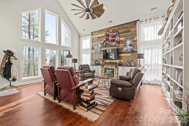 1107 Finger Bridge Road, Hickory, NC 28602