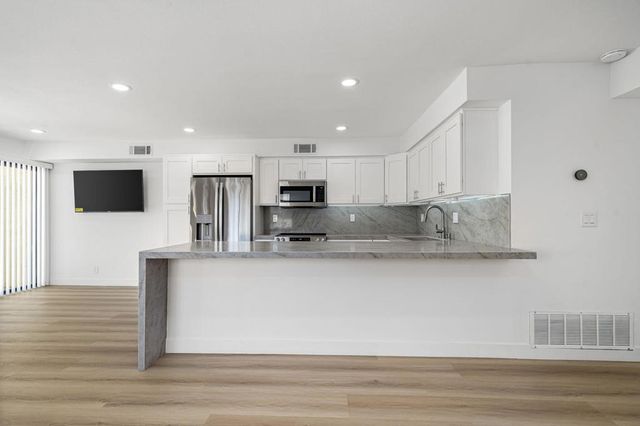 45451 Lupine Lane 21, Palm Desert, CA 92260