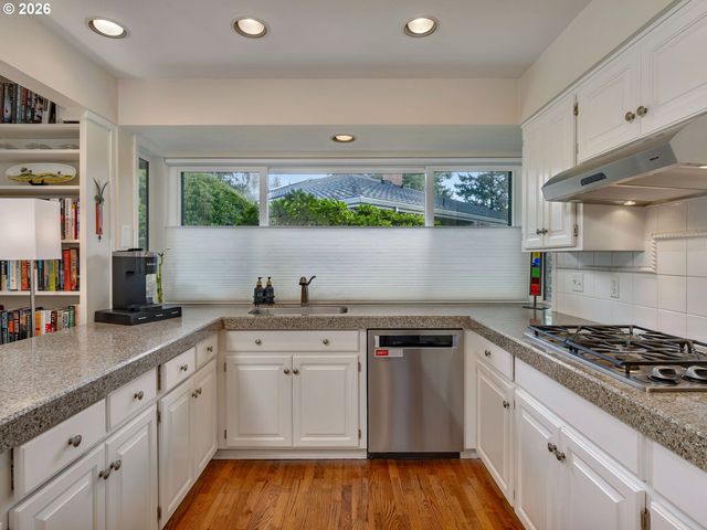 7242 Sw LAKE BLUFF Ct, Wilsonville, OR 97070