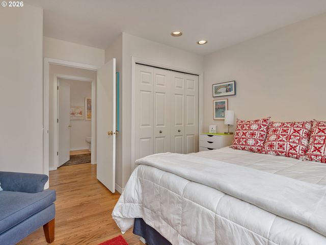 7242 Sw LAKE BLUFF Ct, Wilsonville, OR 97070