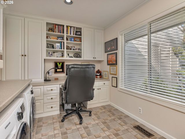 7242 Sw LAKE BLUFF Ct, Wilsonville, OR 97070