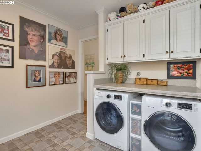 7242 Sw LAKE BLUFF Ct, Wilsonville, OR 97070