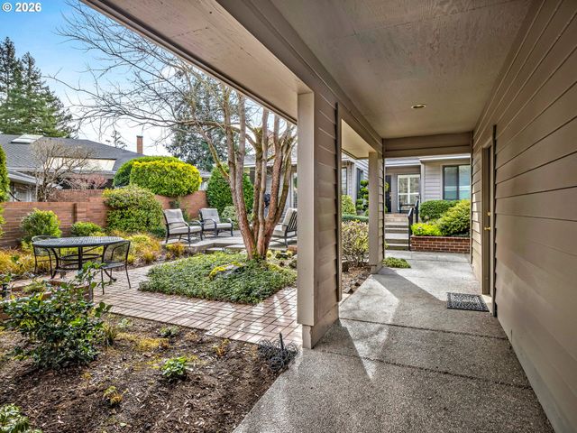 7242 Sw LAKE BLUFF Ct, Wilsonville, OR 97070
