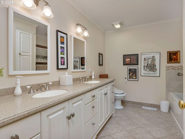 7242 Sw LAKE BLUFF Ct, Wilsonville, OR 97070