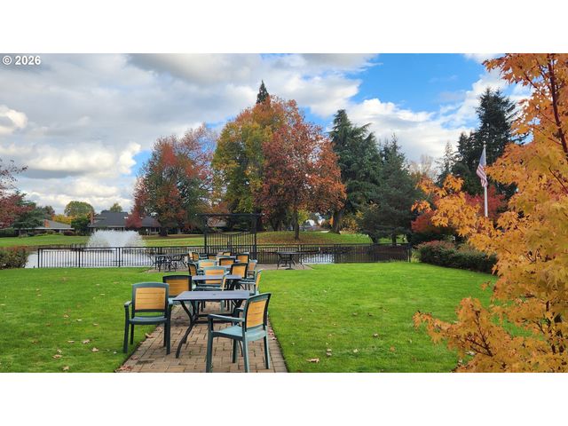 7242 Sw LAKE BLUFF Ct, Wilsonville, OR 97070