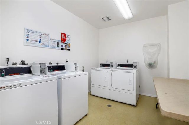 6815 Remmet 311, Canoga Park, CA 91303