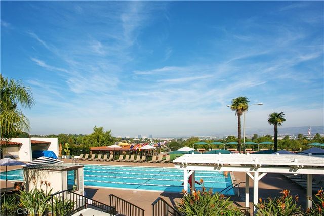 8 Via Castilla C, Laguna Woods, CA 92637