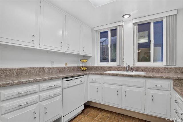 8 Via Castilla C, Laguna Woods, CA 92637