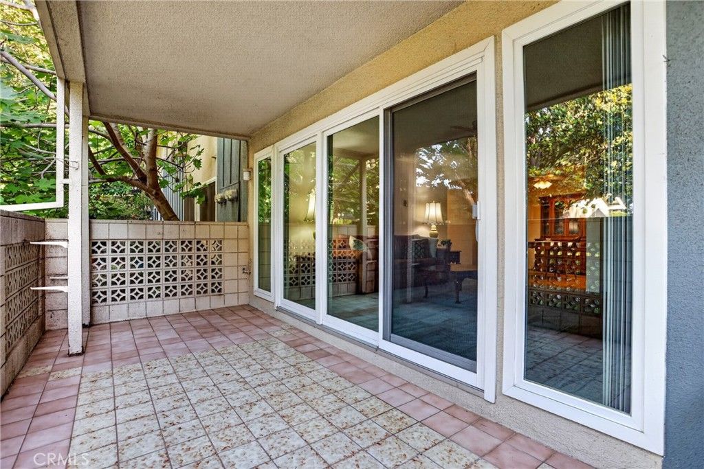 Image 10 of property listing at 8 Via Castilla C, Laguna Woods, CA 92637