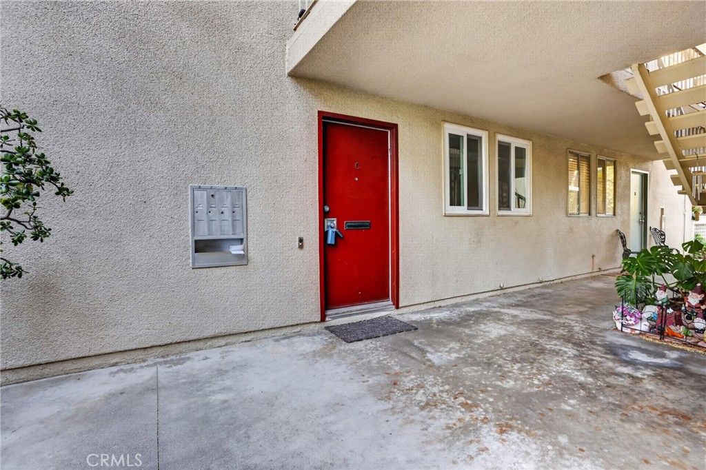 Image 2 of property listing at 8 Via Castilla C, Laguna Woods, CA 92637