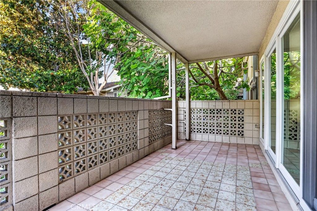 Image 25 of property listing at 8 Via Castilla C, Laguna Woods, CA 92637