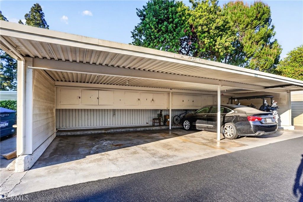 Image 26 of property listing at 8 Via Castilla C, Laguna Woods, CA 92637