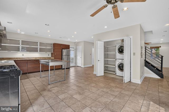 5111 LAKELAND RD, College Park, MD 20740