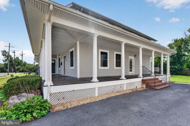 5111 LAKELAND RD, College Park, MD 20740