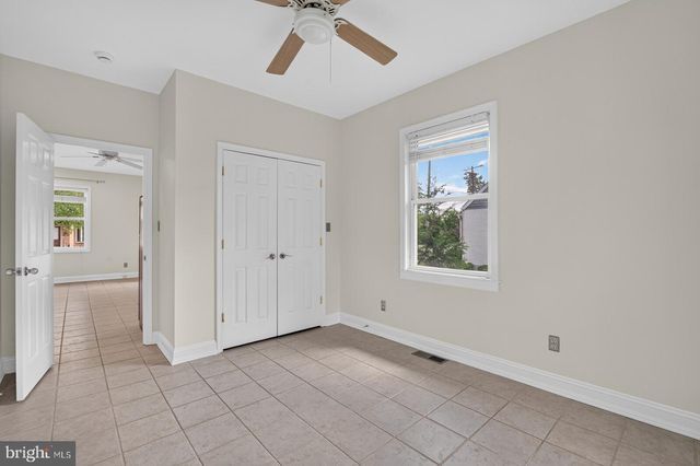 5111 LAKELAND RD, College Park, MD 20740