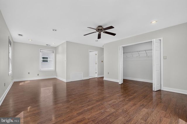 5111 LAKELAND RD, College Park, MD 20740