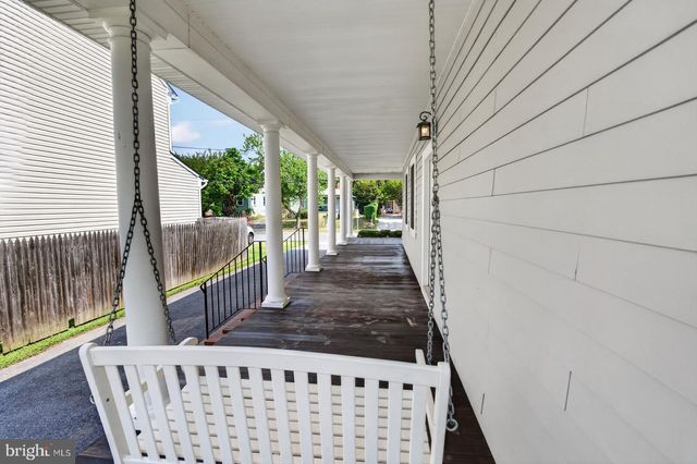 5111 LAKELAND RD, College Park, MD 20740