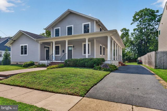 5111 LAKELAND RD, College Park, MD 20740