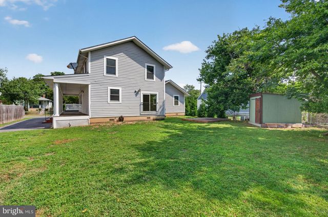5111 LAKELAND RD, College Park, MD 20740