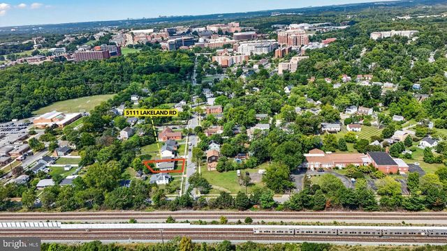 5111 LAKELAND RD, College Park, MD 20740