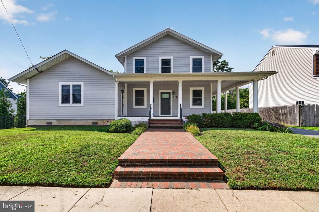 5111 LAKELAND RD, College Park, MD 20740
