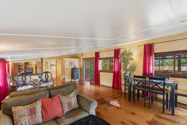 5186-5220 Hwy 116 Hwy S, Sebastopol, CA 95472