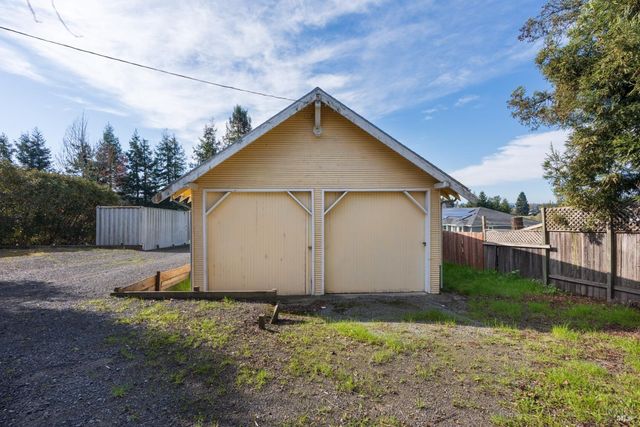5186-5220 Hwy 116 Hwy S, Sebastopol, CA 95472
