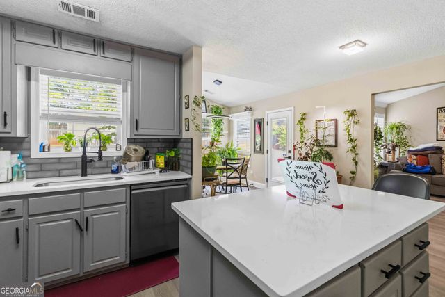 625 Brents Cove, Stockbridge, GA 30281