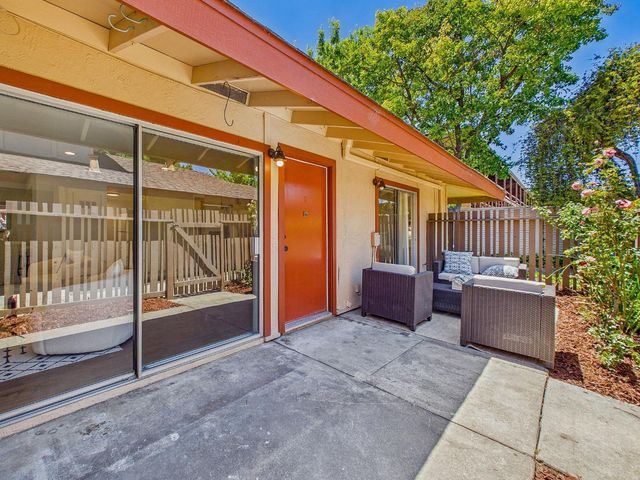 215 Red Oak Drive G, Sunnyvale, CA 94086