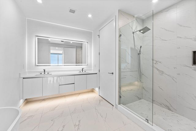 220 Lake Shore Drive 2005, Lake Park, FL 33403