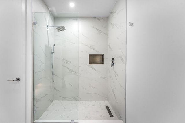 220 Lake Shore Drive 2005, Lake Park, FL 33403