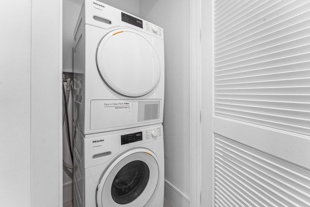 220 Lake Shore Drive 2005, Lake Park, FL 33403