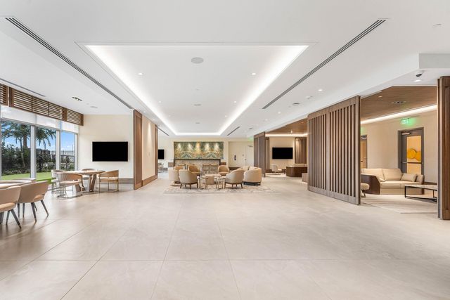 220 Lake Shore Drive 2005, Lake Park, FL 33403