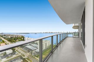 220 Lake Shore Drive 2005, Lake Park, FL 33403